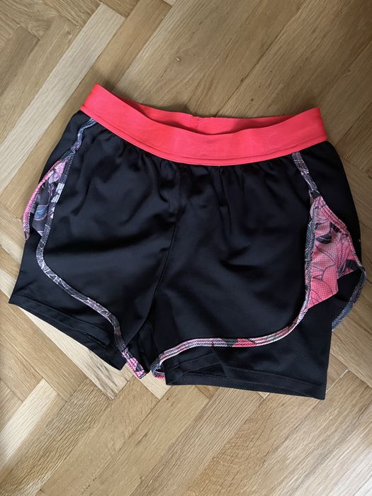 Pantaloni scurti de alergat