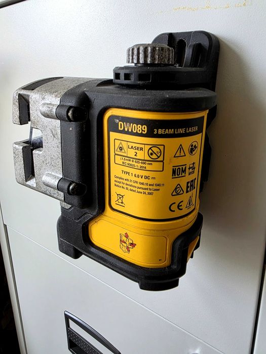 3 линеен Лазерен нивелир Девалт Dewalt DW089