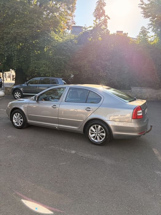 SKODA Octavia 2010 — imagine 2