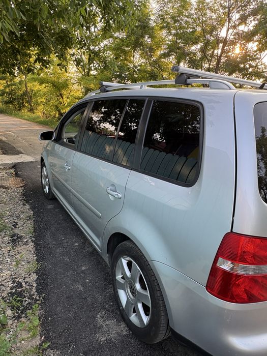 VOLKSWAGEN Touran 2002 — imagine 4