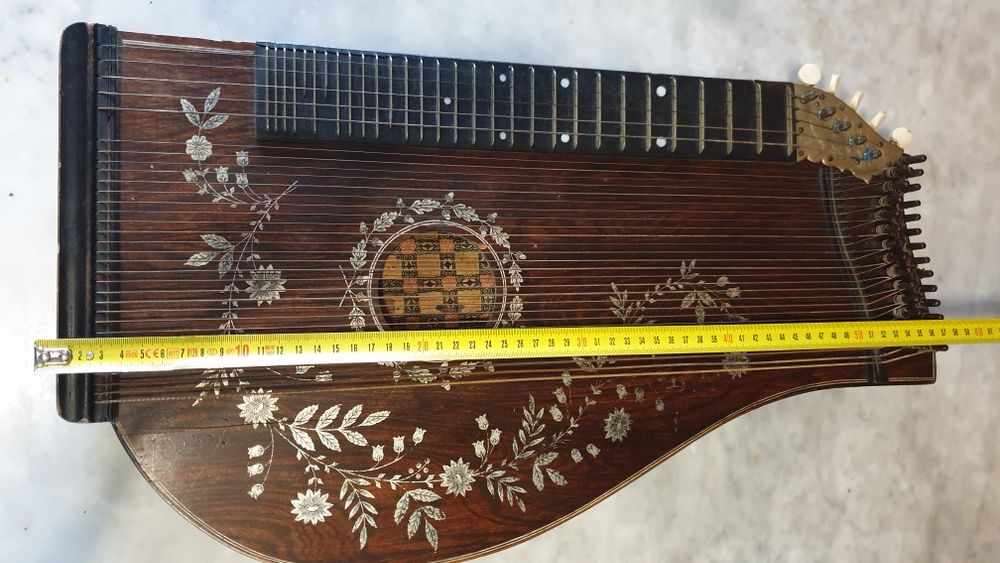 Немски музикален инструмент - цитра