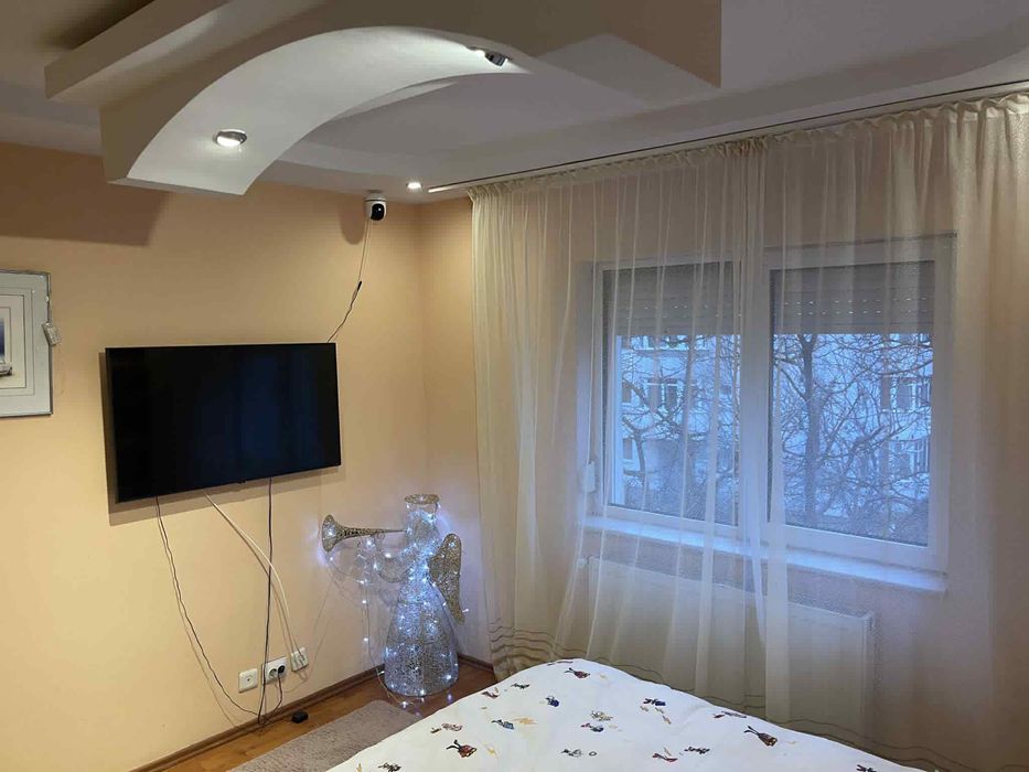 Vand apartament 3 camere / Decomandate / Martir Horia