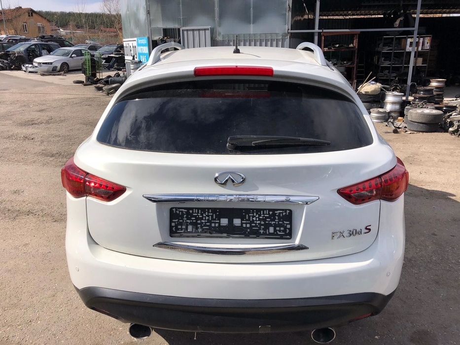 Infiniti Fx 30 3.0 D НА ЧАСТИ