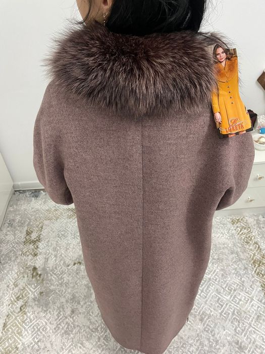 Продам женское польто новое