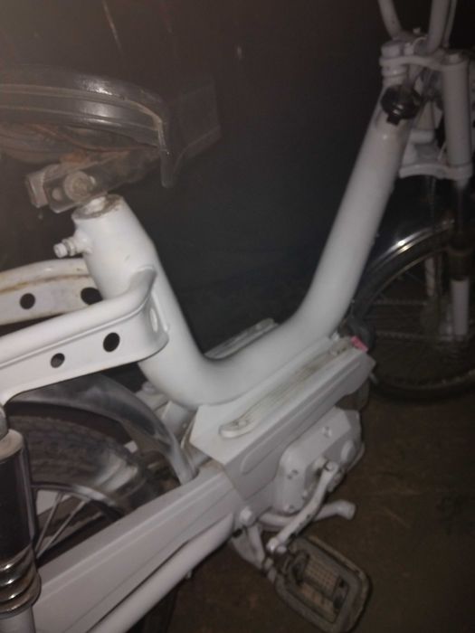 Scuter moped gareli
