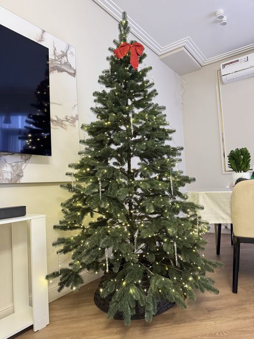 Елка стильная,  с офлрмлением готовая