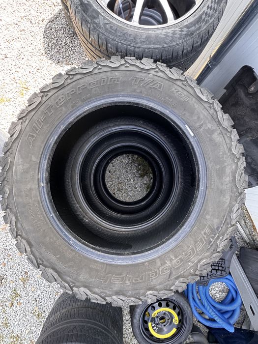 Гуми BFGoodrich 275/60-20