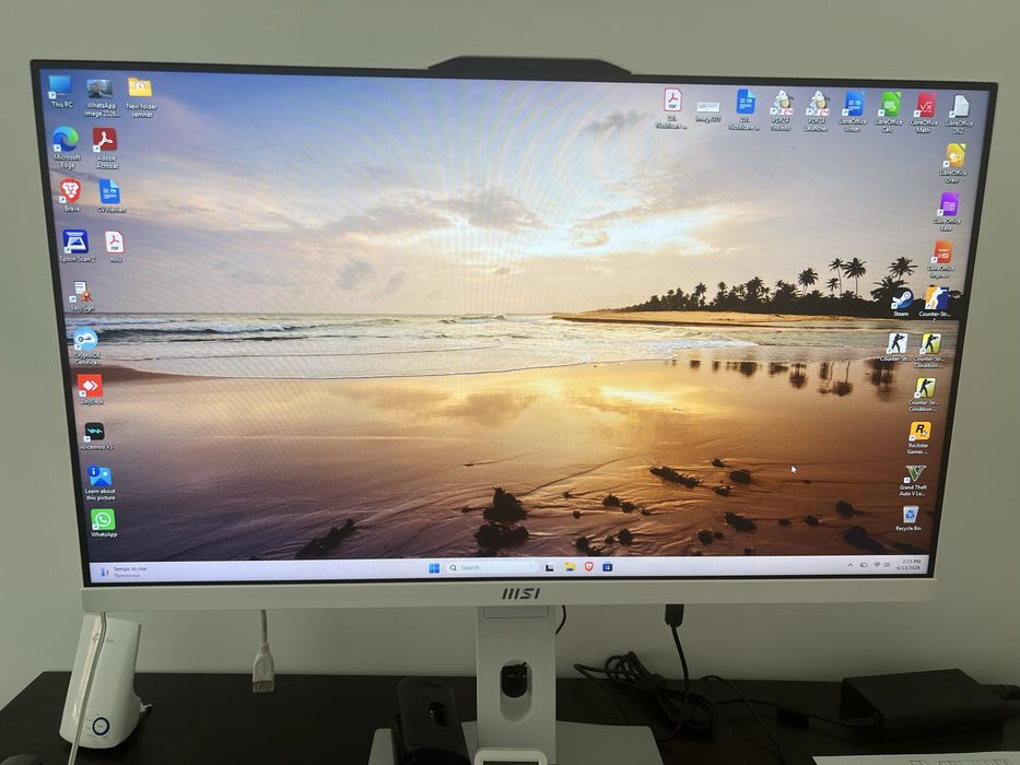 All-in-One 27 inch MSI Modern AM272 Alb, impecabil, ideal birou/home office".