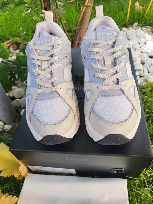 Оригинални сникърси Pinko