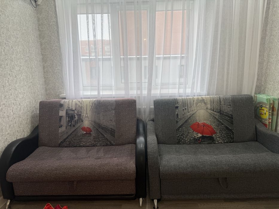 Продам два дивана