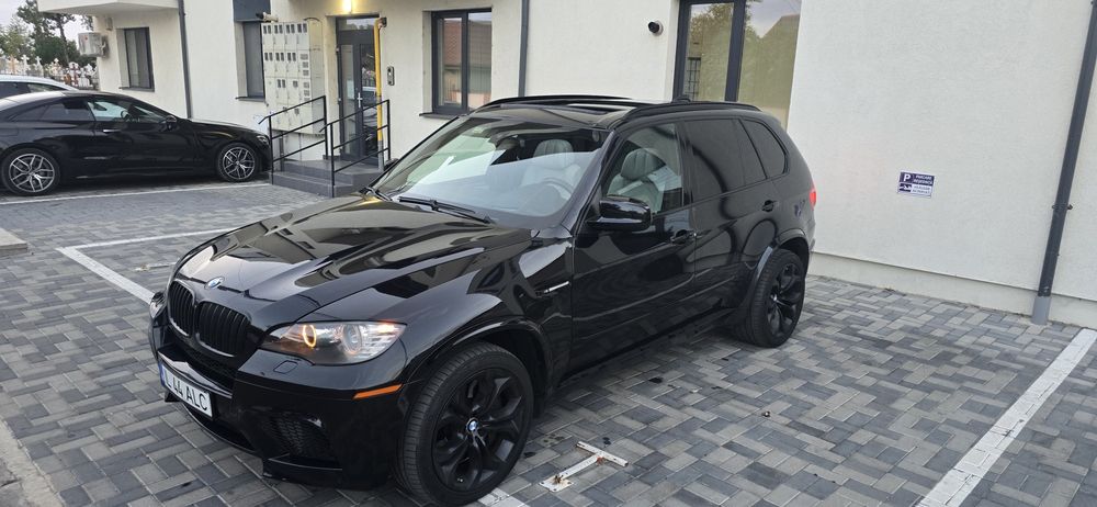 BMW X5 M 4.4I V8 555 CP
