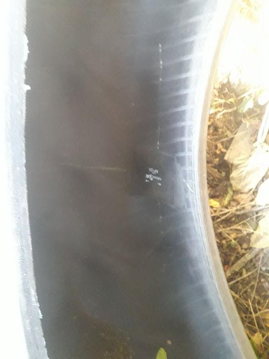 Продавам гуми 16.9 х 38