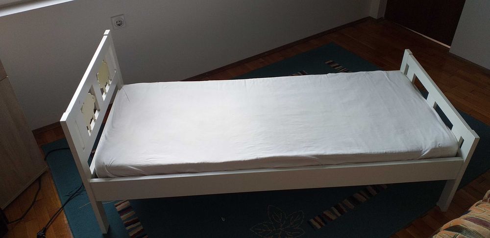 Детско легло закупено от ИКЕА, размери Д 162 см/ Ш 70 см/В 38 см