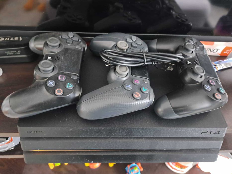 Vând kukirin și playstation 4 PRO+accesorii