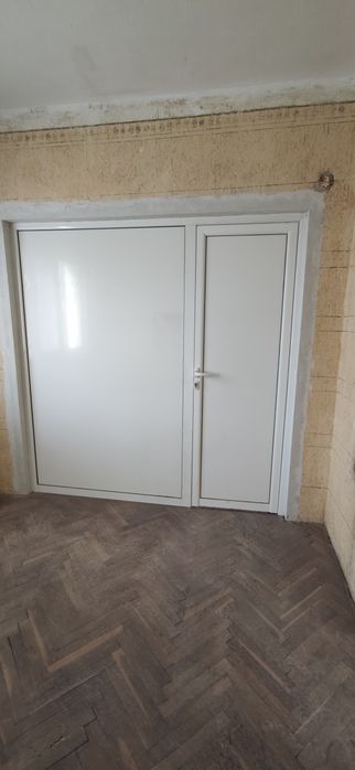 Врата алуминиева