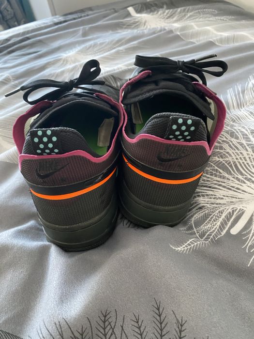 adidasi nike negri