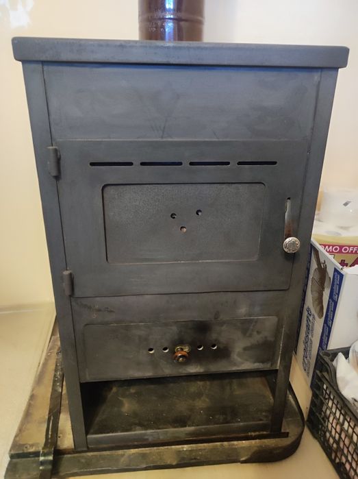 Продава се печка ПРИТИ