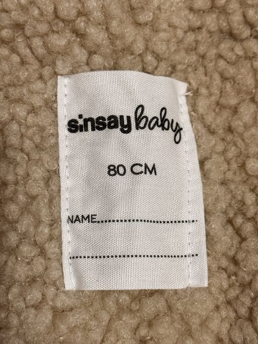 Geacă puffer cu căptușeală sherpa și glugă cu blană artificială