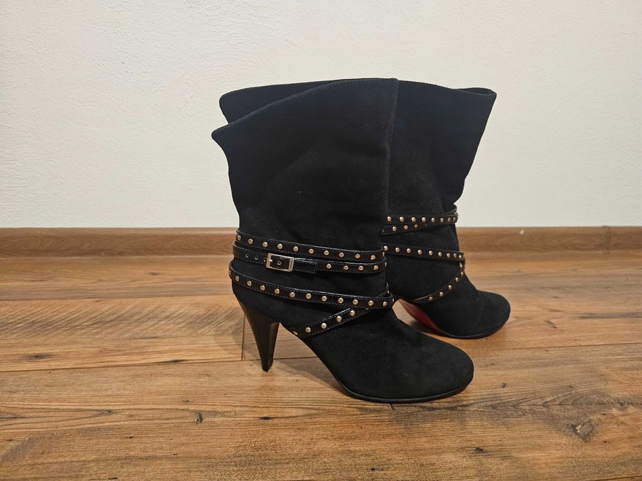 Обувки на ток , не са носени.