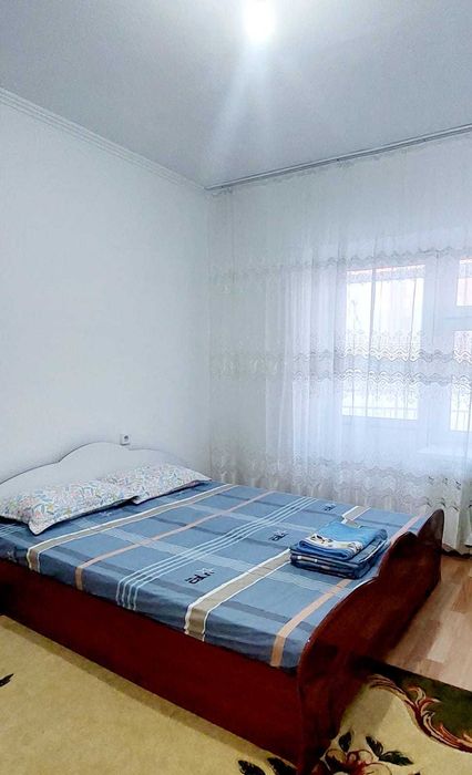 Посуточно трешка в районе Арай