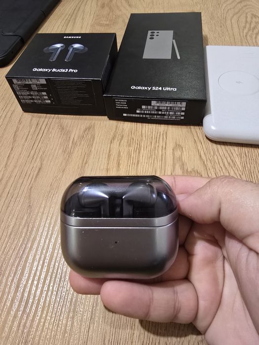 Vând căști samsung  buds 3 pro