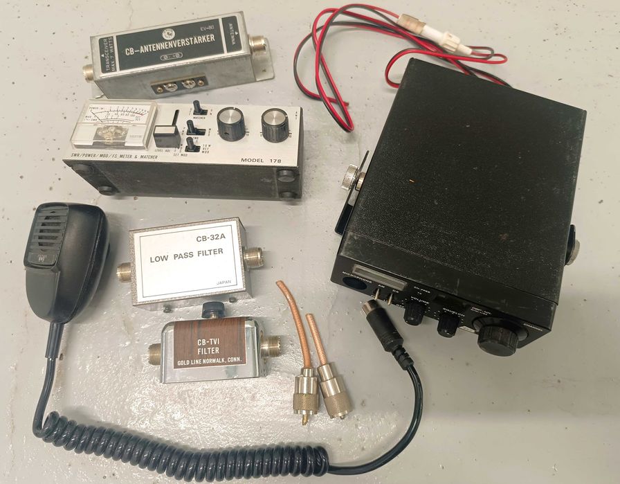 Ретро CB радиостанция 27MHz (с много екстри)