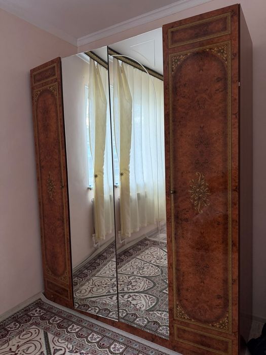Продам спальный гарнитур