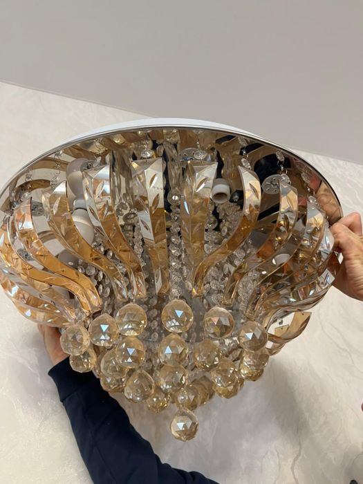 Люстра 6 лампочек