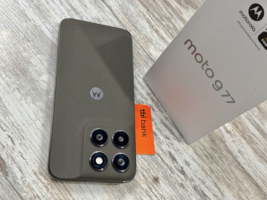 Motorola G77 256 GB  8+12 GB Ram Dual Sim  Гаранционен Като Нов