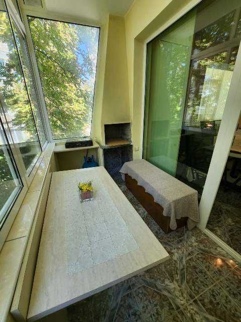 Дава се под наем Четиристаен апартамент в Търговище, Център - 108 кв.м за 484.5 € - Снимка #8