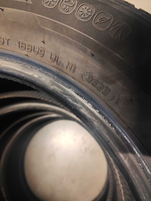 2бр.зимни гуми 215/60/16 Hankook