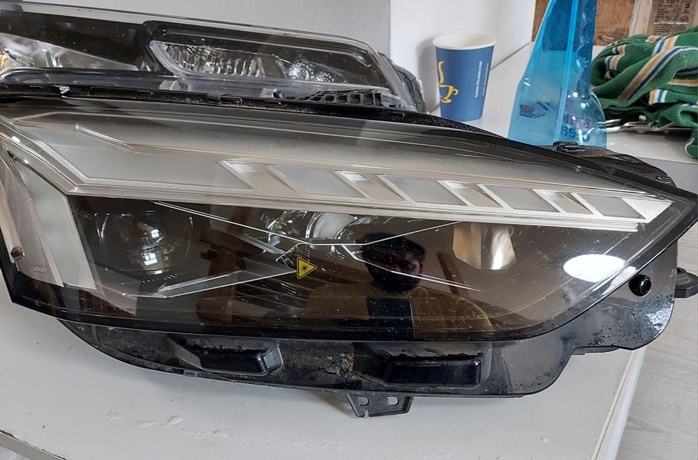 Far  dreapta Audi A5 b9 RS5 Laser Matrix volan stanga