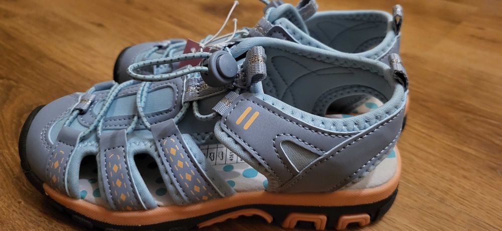 Сандали детские. Новые