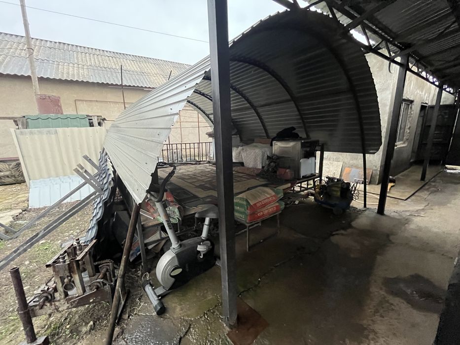 Тапчан с  крышей