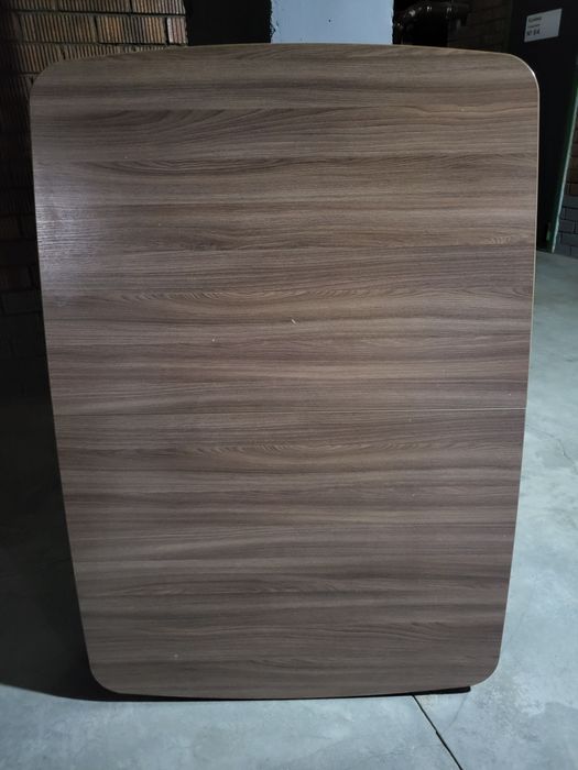 Стол для гостиной или кухни