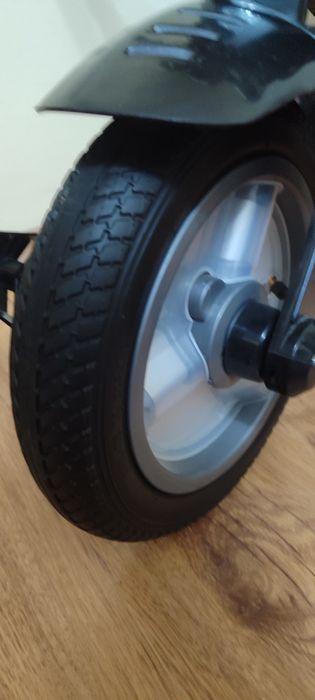 Byox Детска триколка с родителски контрол 360 градуса Tornado сив

Под