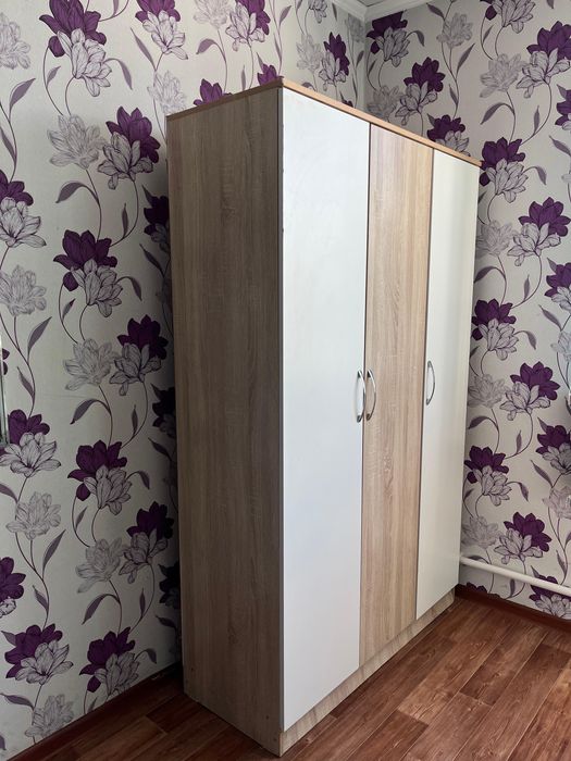 Продам шкаф срочно