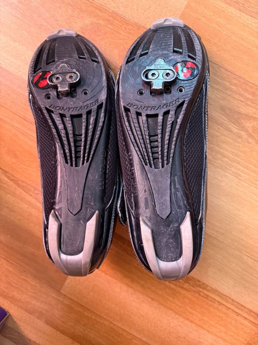 Колоездачни шпайкове BONTRAGER 44 номер,карбонови