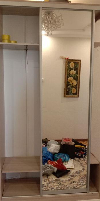 Прихожая с зеркалом