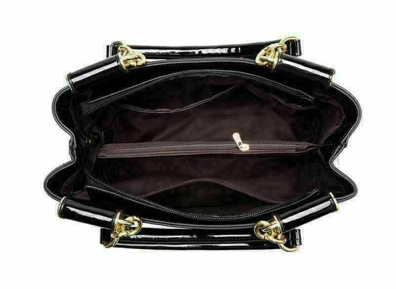 GEANTA DAMA 


 Material - Piele ecologica