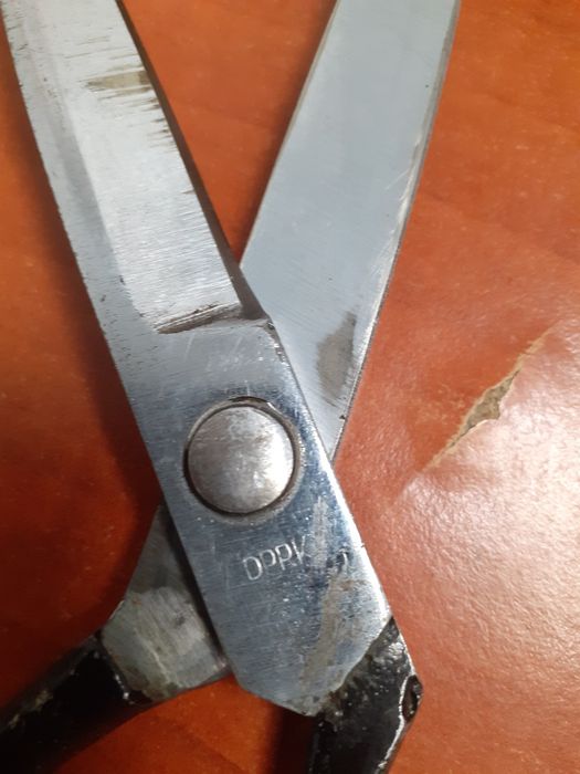 Чисто нова неизползвана шивашка ножица. Режещата на  зигзак.