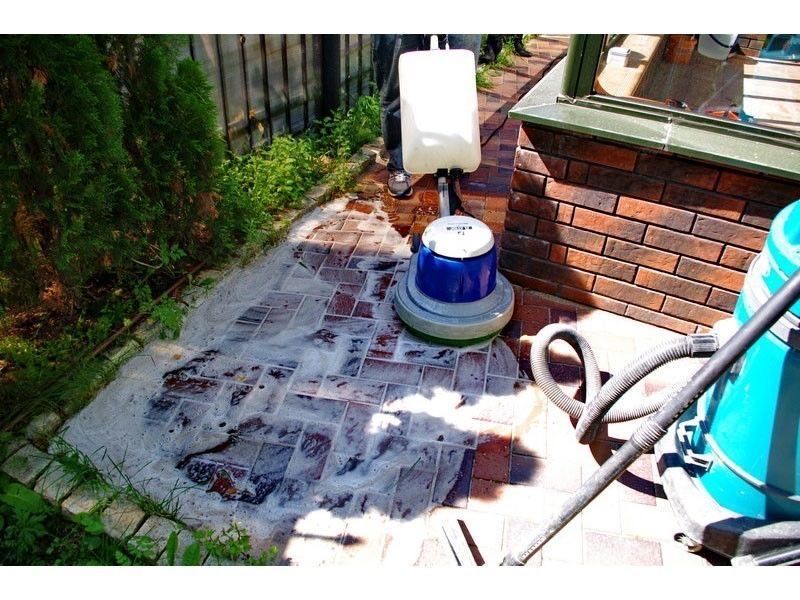 Качественная мойка брусчатки. Брусчатка ювиш.