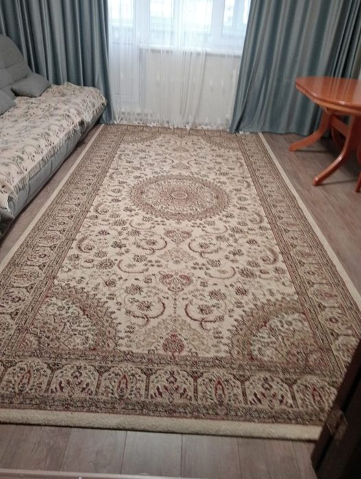 Продам ковры в хорошем состоянии