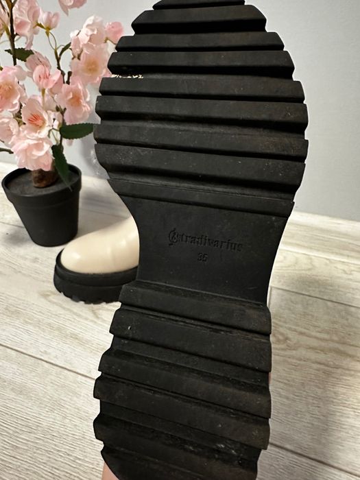 Боти Stradivarius