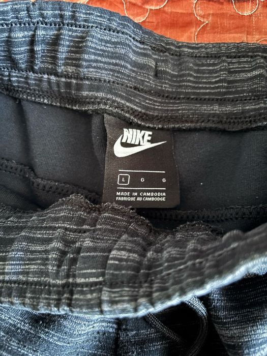 Продам спортивный костюм