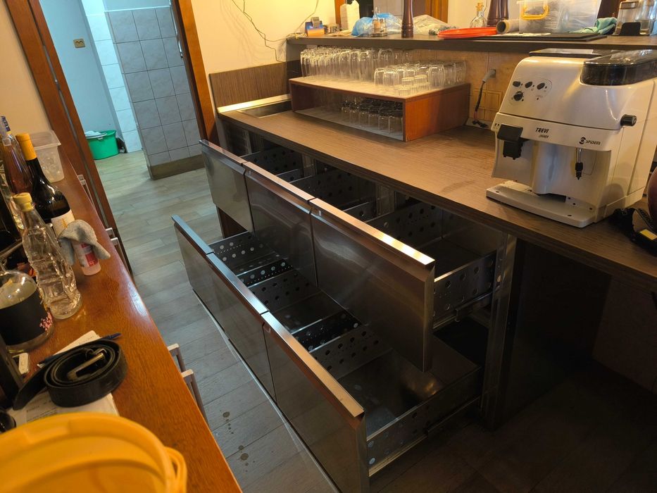 Masă frigorifică profesională inox incorporabila – 6 sertare + cuvă frigorifică  214x70x85
