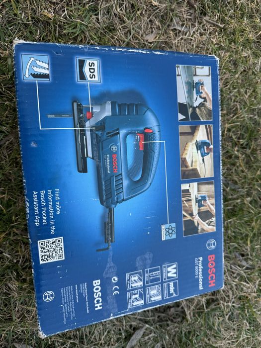 Fierastrau vertical Bosch Professional GST 8000 E