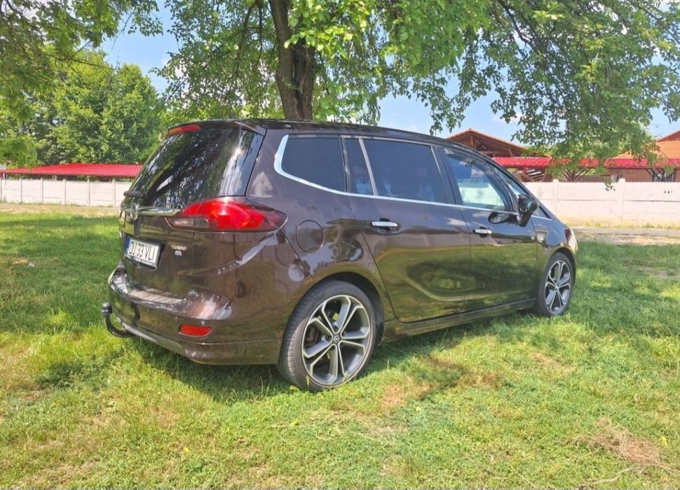 Opel Zafira c 2012 1.4 turbo +gpl  automata