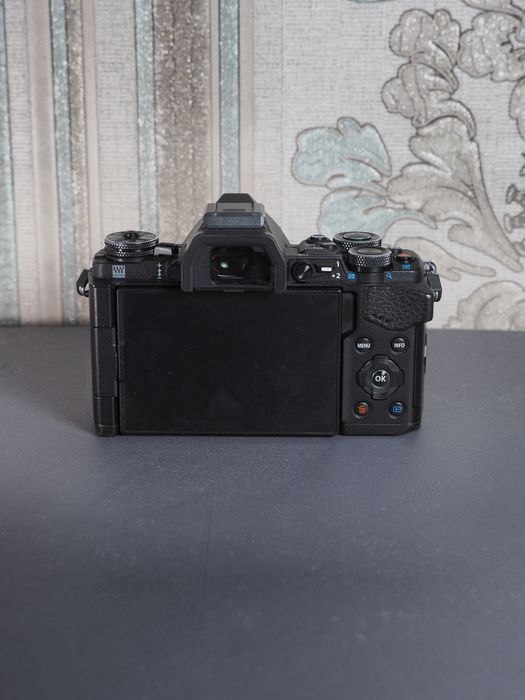Olympus OM-D E-M5 Mark II