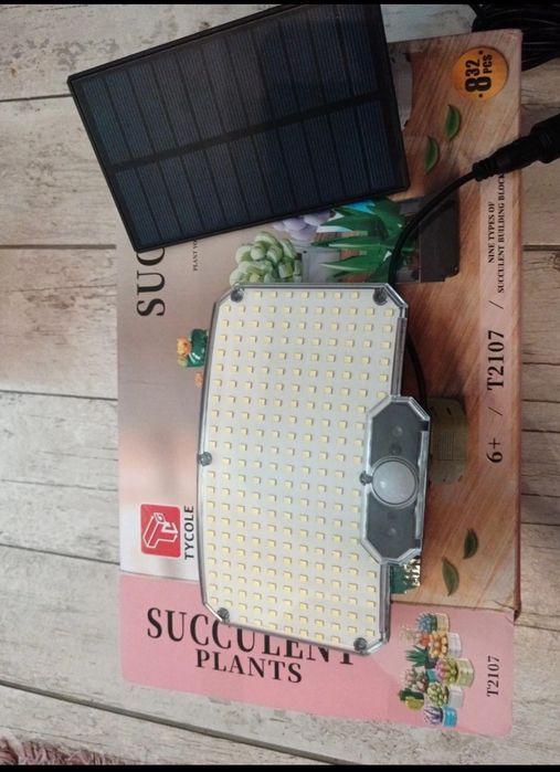 Proiector solar 234 LED-uri